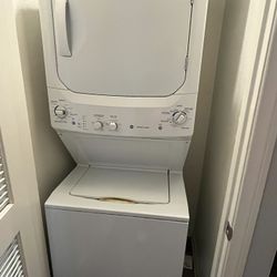 Stacked Washer/Dryer 