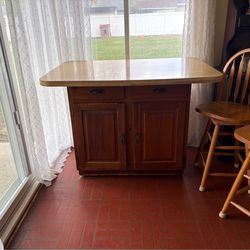 Kitchen Table With Storage and Four Chairs