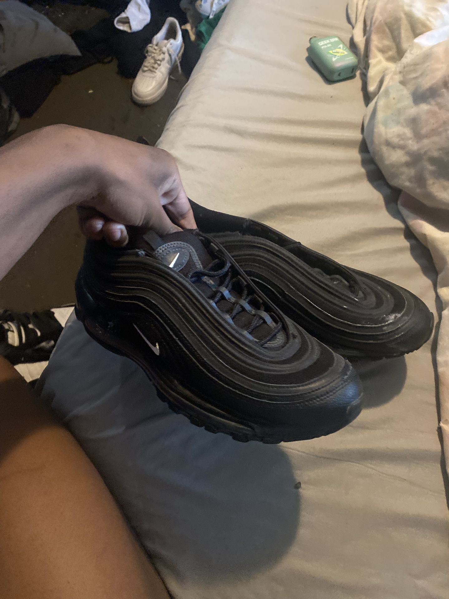 Black Airmaxs