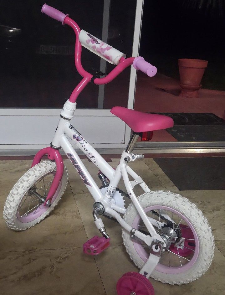 12In Seastar Bike  For Toddler Girl, Pink And White In Perfect Condition