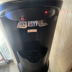 Dispensador De Agua.