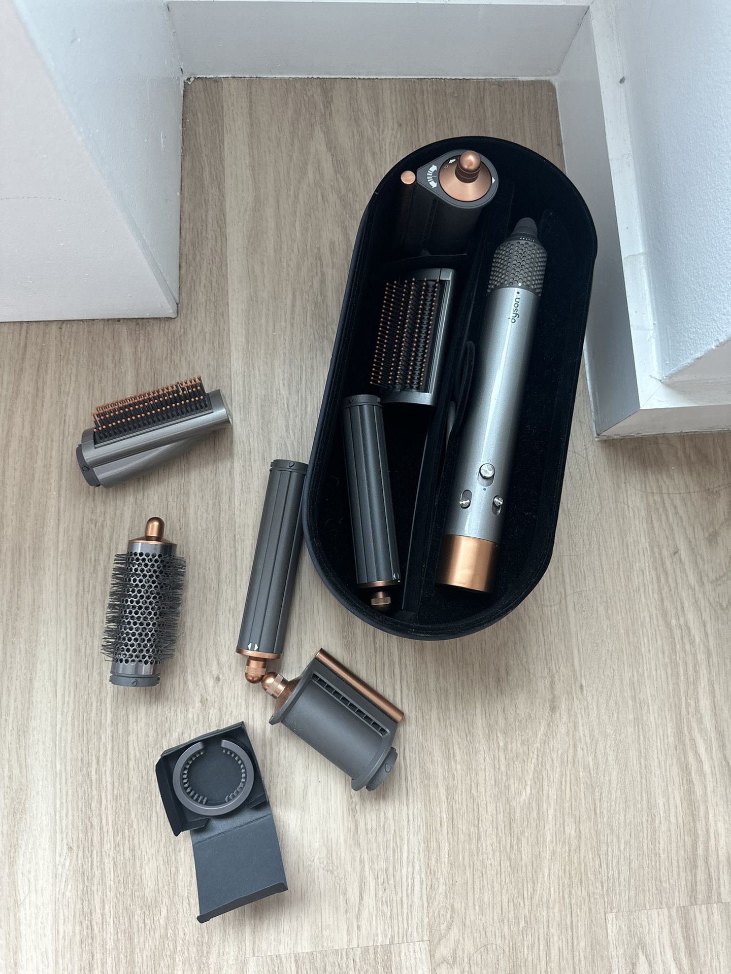 Dyson Airwrap multi-styler and dryer Complete Long Diffuse (Nickel/Copper)