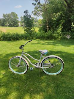 Nice Woman's Huffy 26"