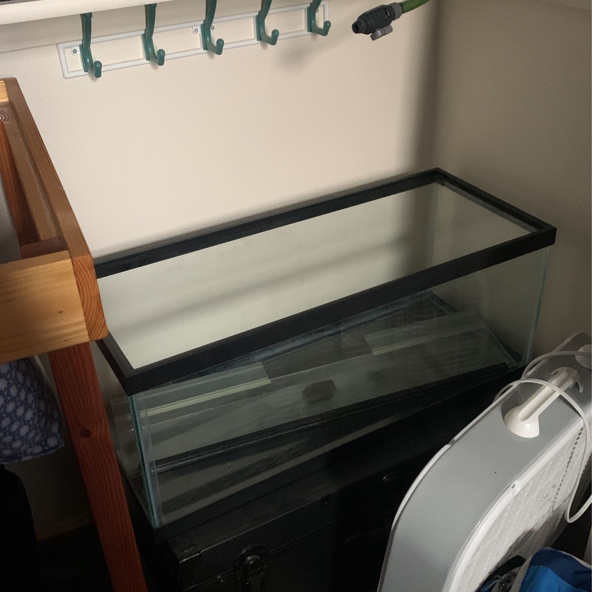 Aqueon 20 Gallon Long Fish Tank with glass cover