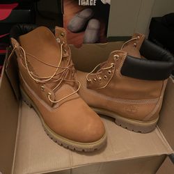 Men’s Timberland Boots Size 9