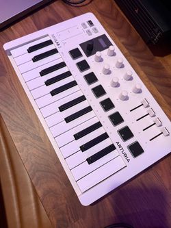 Arturia Minilab 3