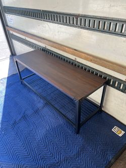 Entry bench/console