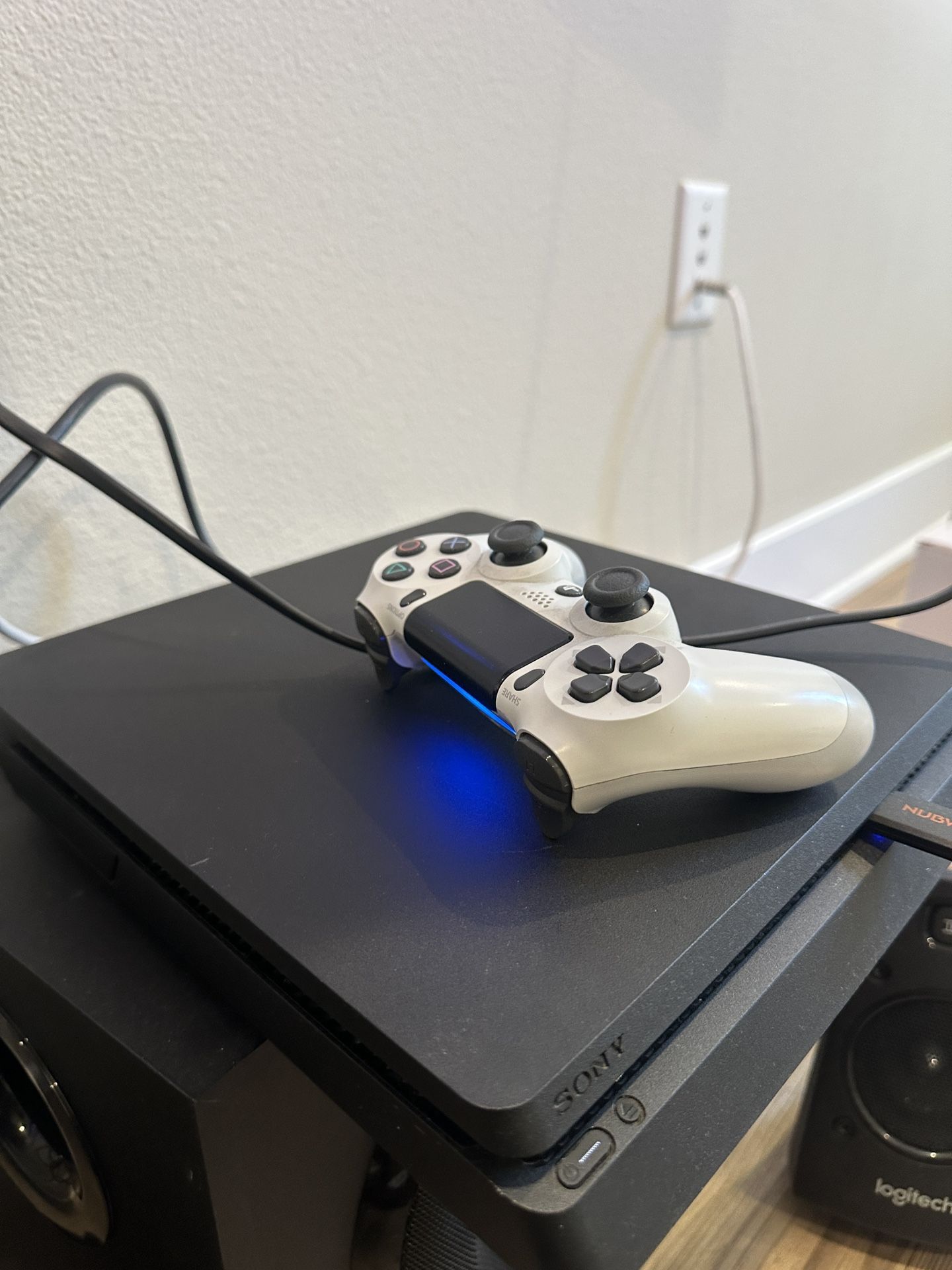 PS4 PlayStation 4
