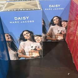 Daisy Marc Jacobs 