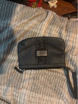guess hand purse