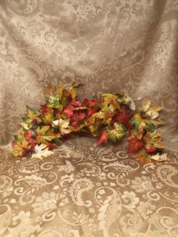 18" Artificial Maple Leaf Fall Swag – Autumn Décor