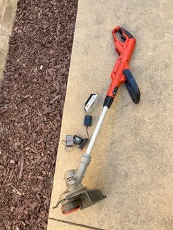 String trimmer with battery