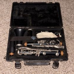 Selmer 1400 Student Clarinet
