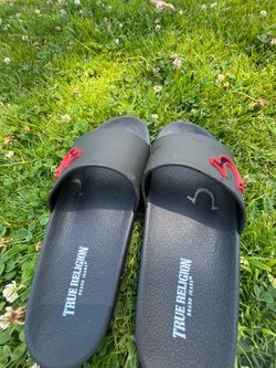 True Religion slides