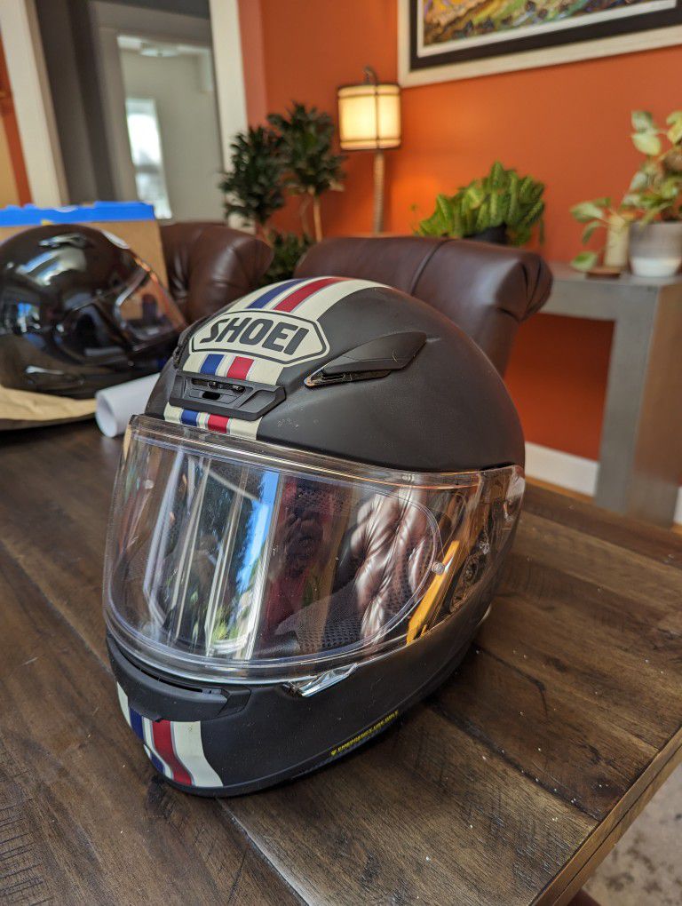 Shoei RF-1200 Motorcycle Helmet Size Small, Gently Used