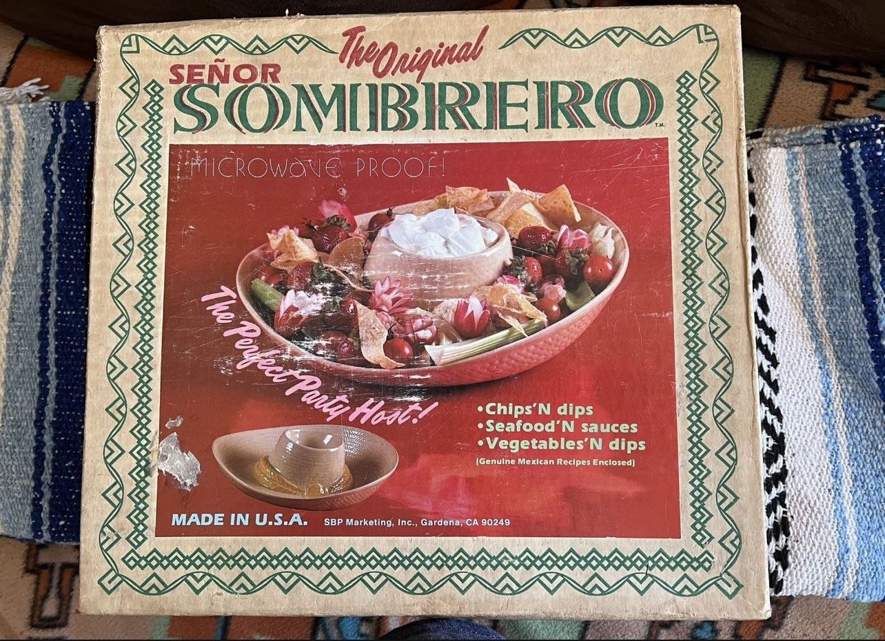 ORIGINAL SEÑOR SOMBRERO CHIPS & DIP CERAMIC SERVING BOWL