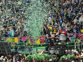 Seahawks vs San Francisco 49ers 2 or 3 ticket 45 yard line $425 each OBO