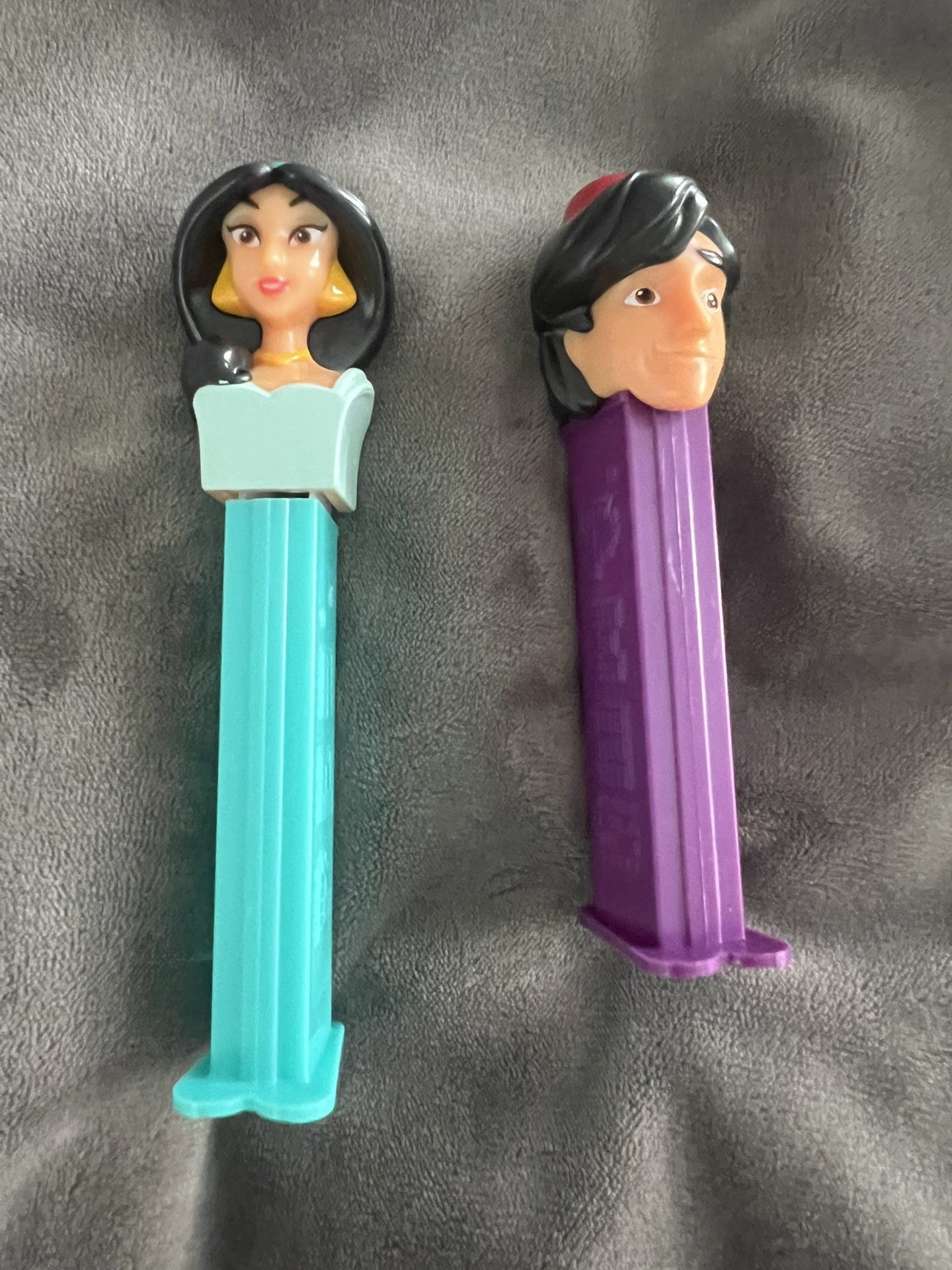 Disney Aladdin And Jasmine Pez Dispensers Great Condition