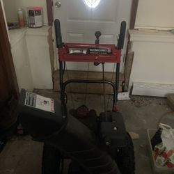 Yard Machine 28” /Electric Start/2 Speed /243cc