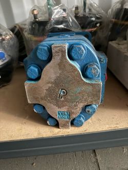 P7500 Hydraulic pump