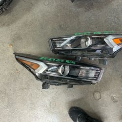 2022-24 KIA FORTE HEADLIGHTS OEM
