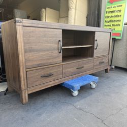 Crown Mark Matteo 67” Wide Contemporary TV Stand with 3 Drawer Very Good Condition 