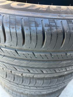 235/60/18 used Hankook tires 75-80% life left 235/60r18 Llantas Usadas 75-80% de Vida