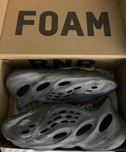 Granite Yeezy Foamrunner 11