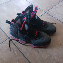 Nike Men's Lebron XIX 19 "Space Jam Basketball shoes"