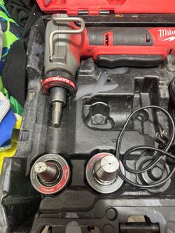 Milwaukee ProPEX Expansion Tool with RapidSeal Heads