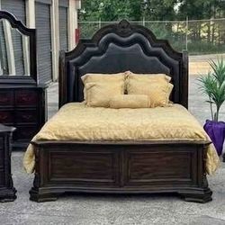 Full Bedroom Set With Dresser Nightstand And Mirror 