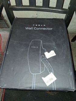 Tesla Gen 2 Universal Wall Connector