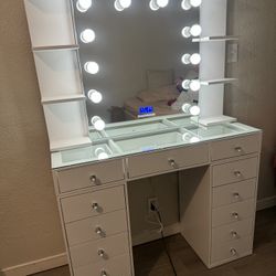 Makeup Vainty Desk With Bluetooth Mirorr And Shelf’s 