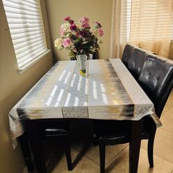 Table Set With 4 Chairs 