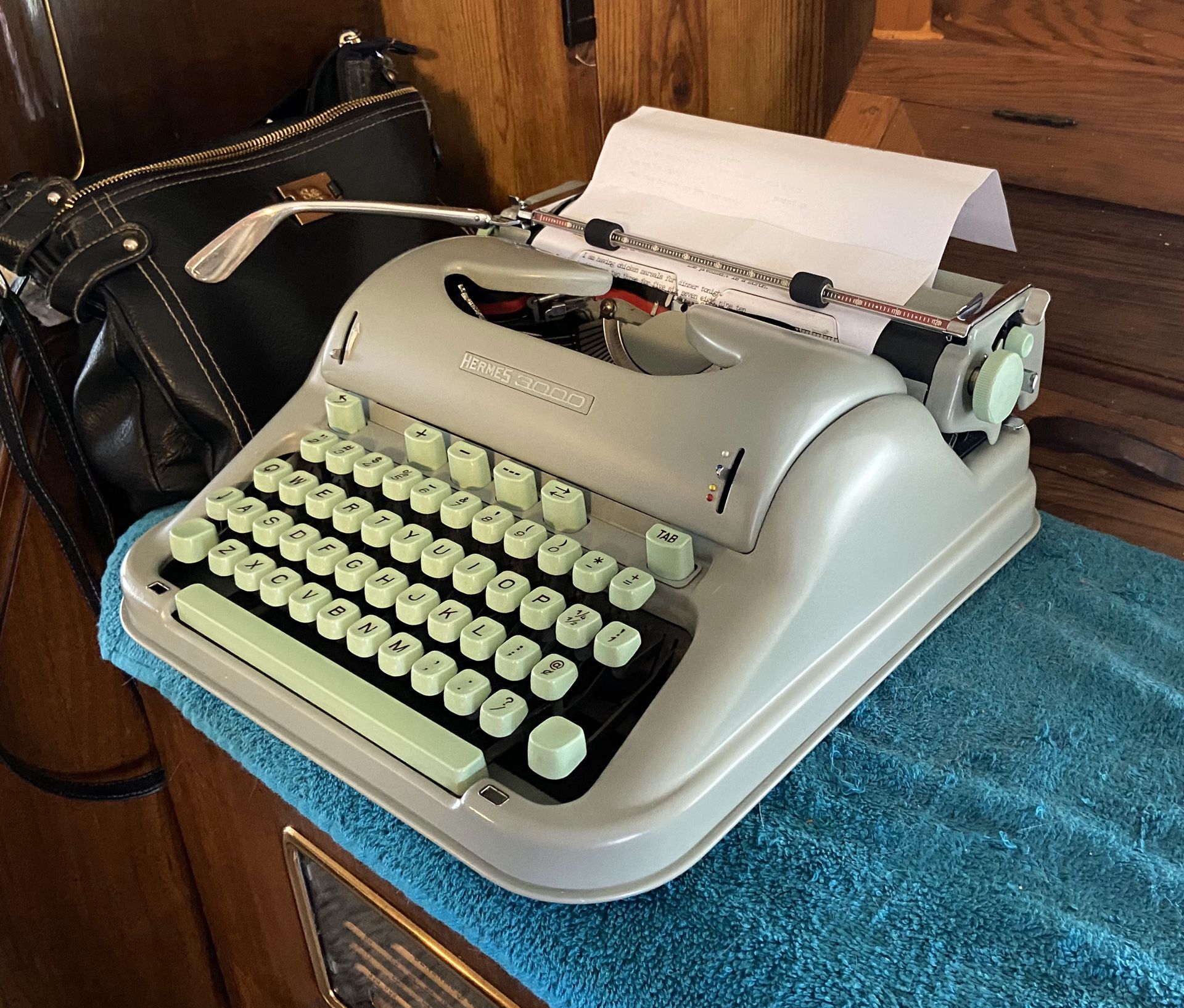 Hermès 3000 Typewriter. Excellent condition. No issues