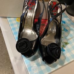 Black Stilettos Size 8 1/2