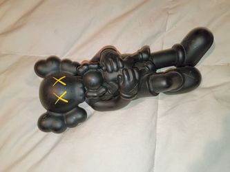 KAWS Holiday Singapore Vinyl figure