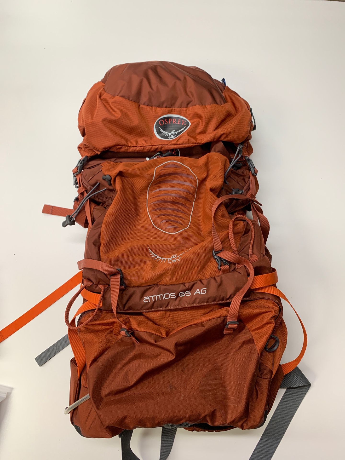 Osprey Atmos 65 AG Cinnabar Red Medium Men Women Unisex Backpacking Hiking Camping
