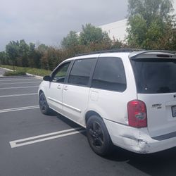 2002 Mazda MPV CLEAN TITLE $1,500 OBO