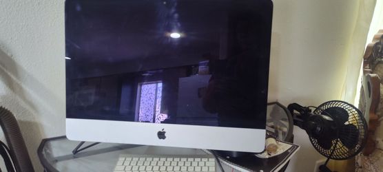 Apple iMac computer