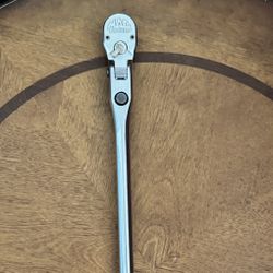 MATCO 3/8”   Drive Axis 90  Tooth  Flex Head Ratchet.