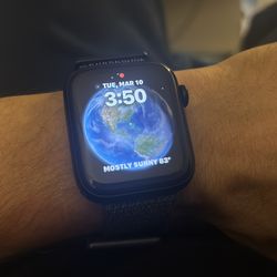 Apple Watch SE 44 mm gps & cellular