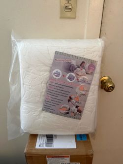 Breastfeeding pillow