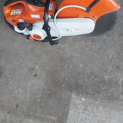 Stihl  TS 500 I 14" Blade Concrete Saw  (  Condition  like  New  )