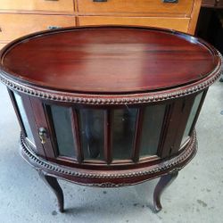 Antique Mahogany Oval Vitrone Curio Table
