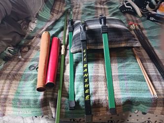4 kid bows and arrows.