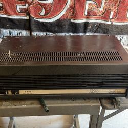 QSC Model 1400 Stereo Amplifier 