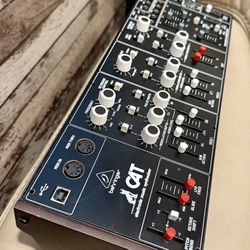 Behringer Cat Analog Desktop Synth