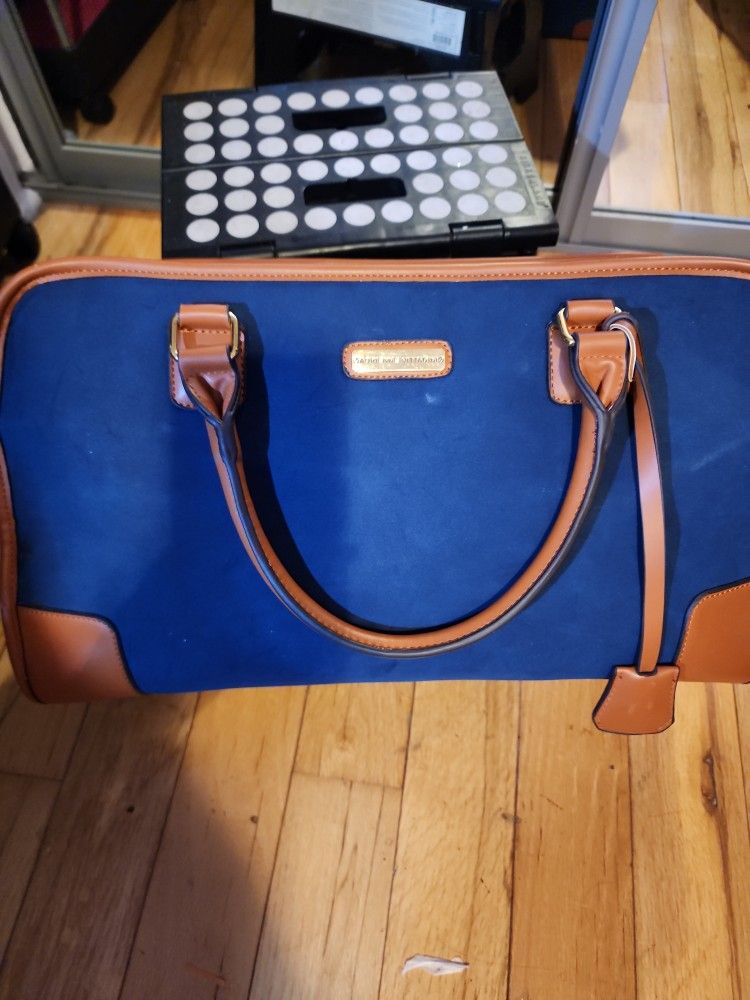 Adrienne Vittadini Travel Bag(Overnight)