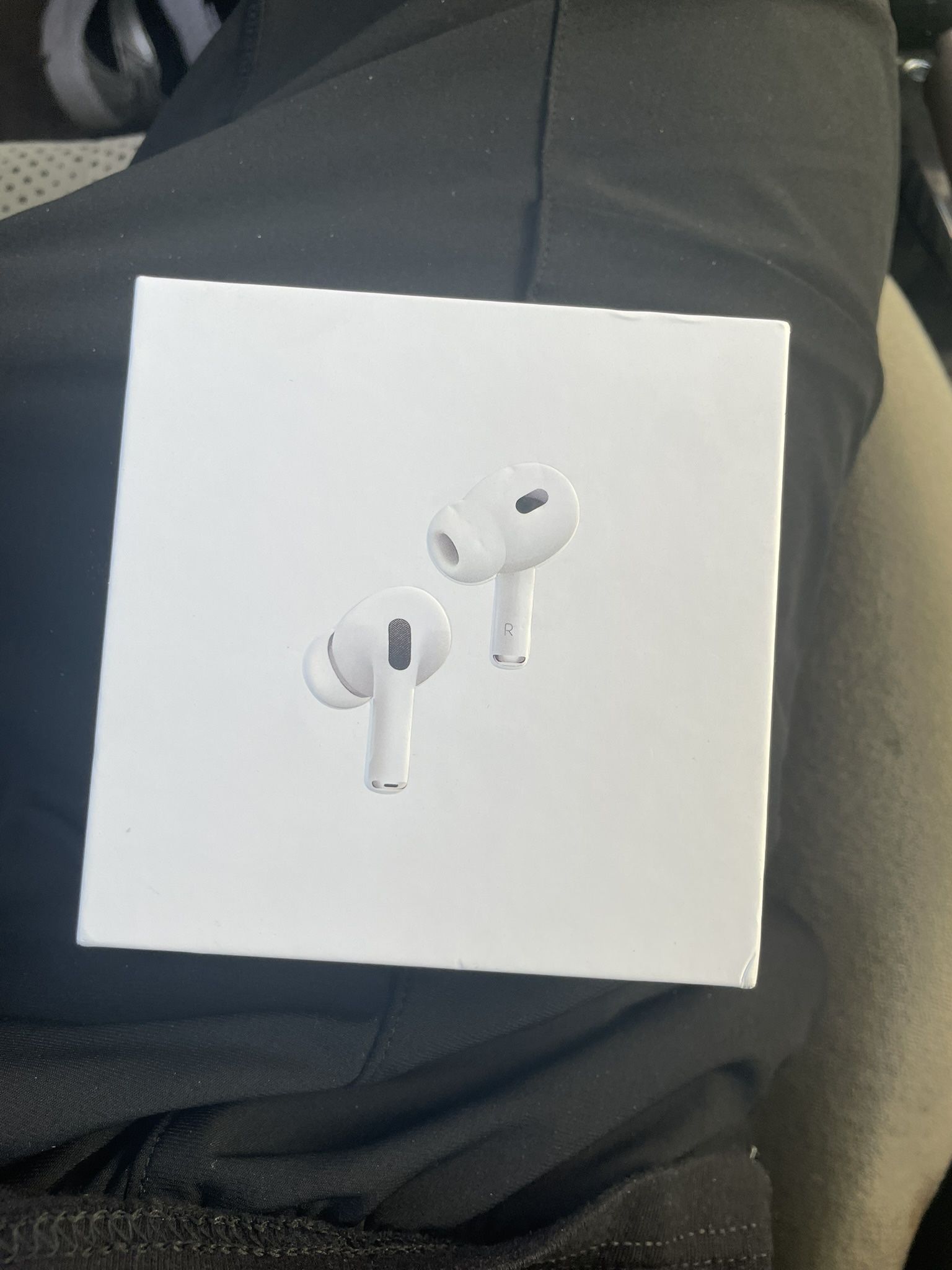 Airpod Pro’s (Noise Cancellation)
